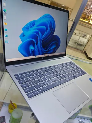 New Laptop HP 16GB Intel Core I7 SSD 1T