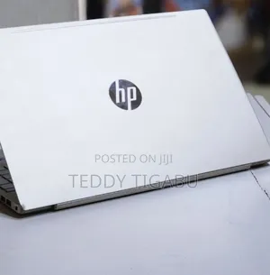 New Laptop HP Pavilion 15 8GB Intel Core I5 SSD 128GB