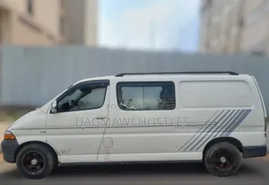 Photo - Toyota HiAce 2001 White