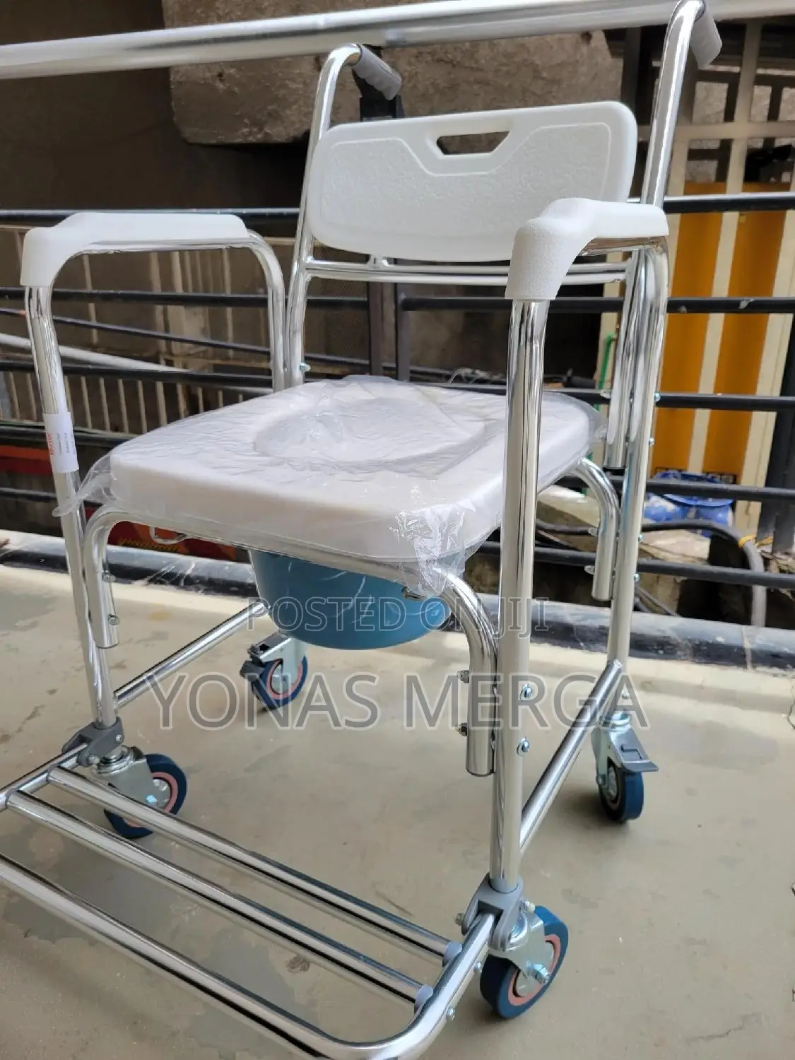 Toilet Chair劉蟳commode Chairس晫handle; With Bucket Rack