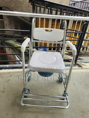 Wheelchair爪底four in One Toilet Wheelchair𦢈你commode Medical