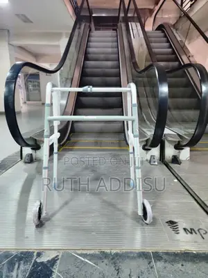 Photo - Framed Walker垮台medical Walker嫁上almunium Walker胇的walker New