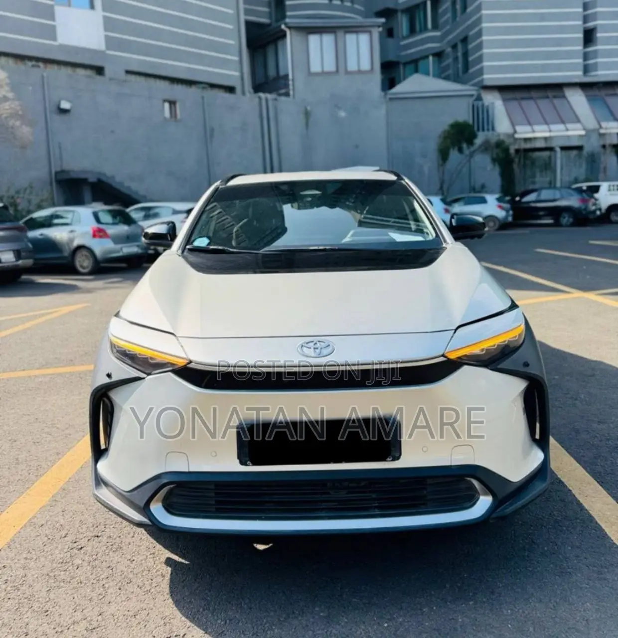 Toyota bZ4X 71.4 kWh AWD 2023 Gold