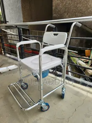 Wheelchair With Popo襖不heavy Duty Commode Wheelchair Commode