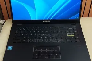 Laptop Asus VivoBook 15 X505BA 4GB Intel Core M HDD 128GB