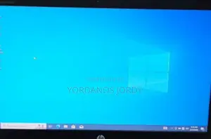 Photo - New Laptop HP EliteBook 840 G4 8GB Intel Core I7 SSD 1T