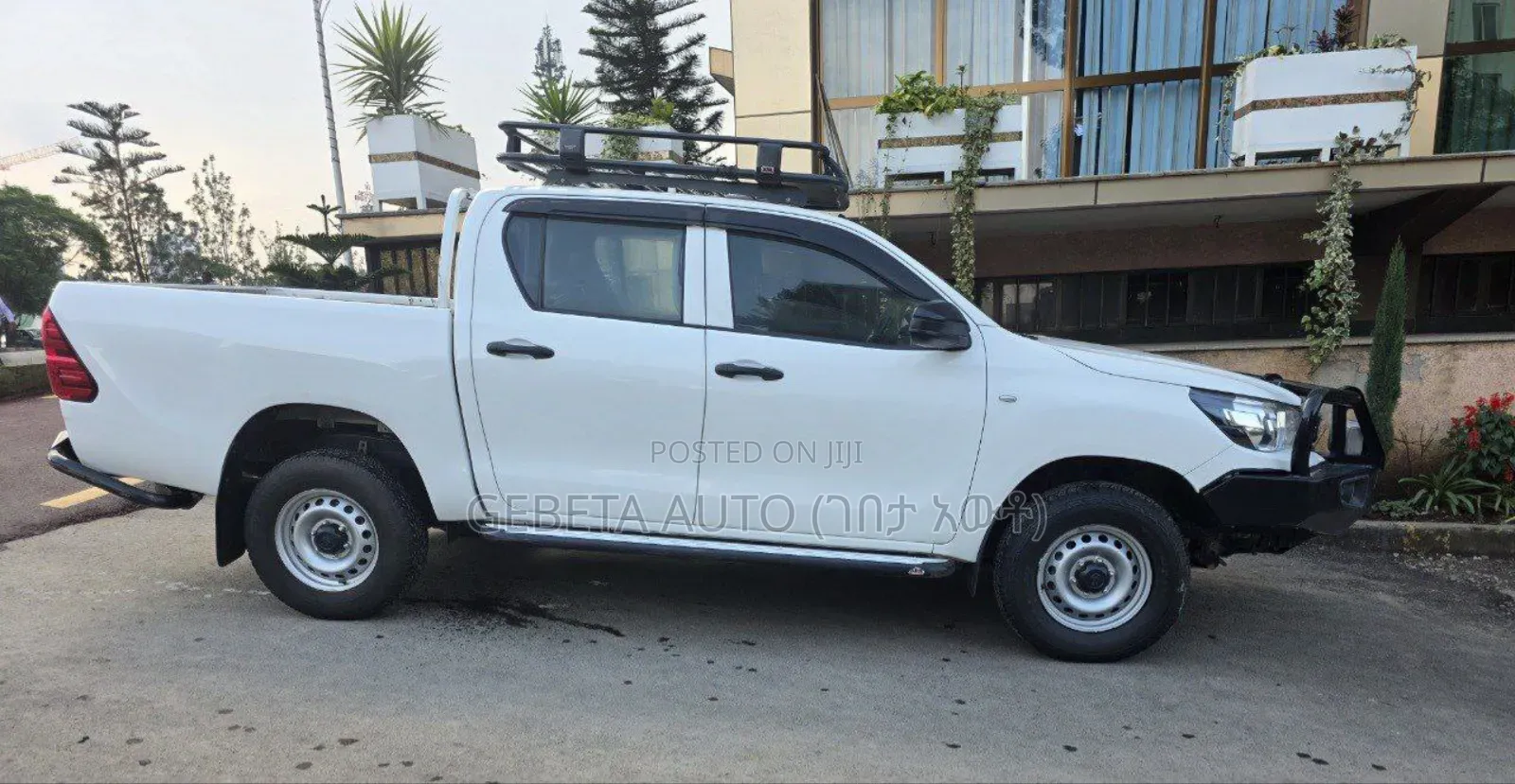 Toyota Hilux 2019 White