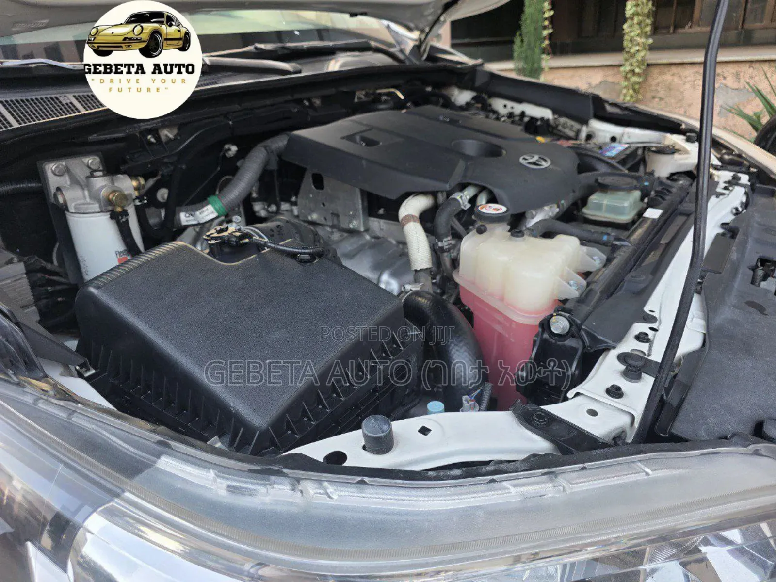 Toyota Hilux 2019 White