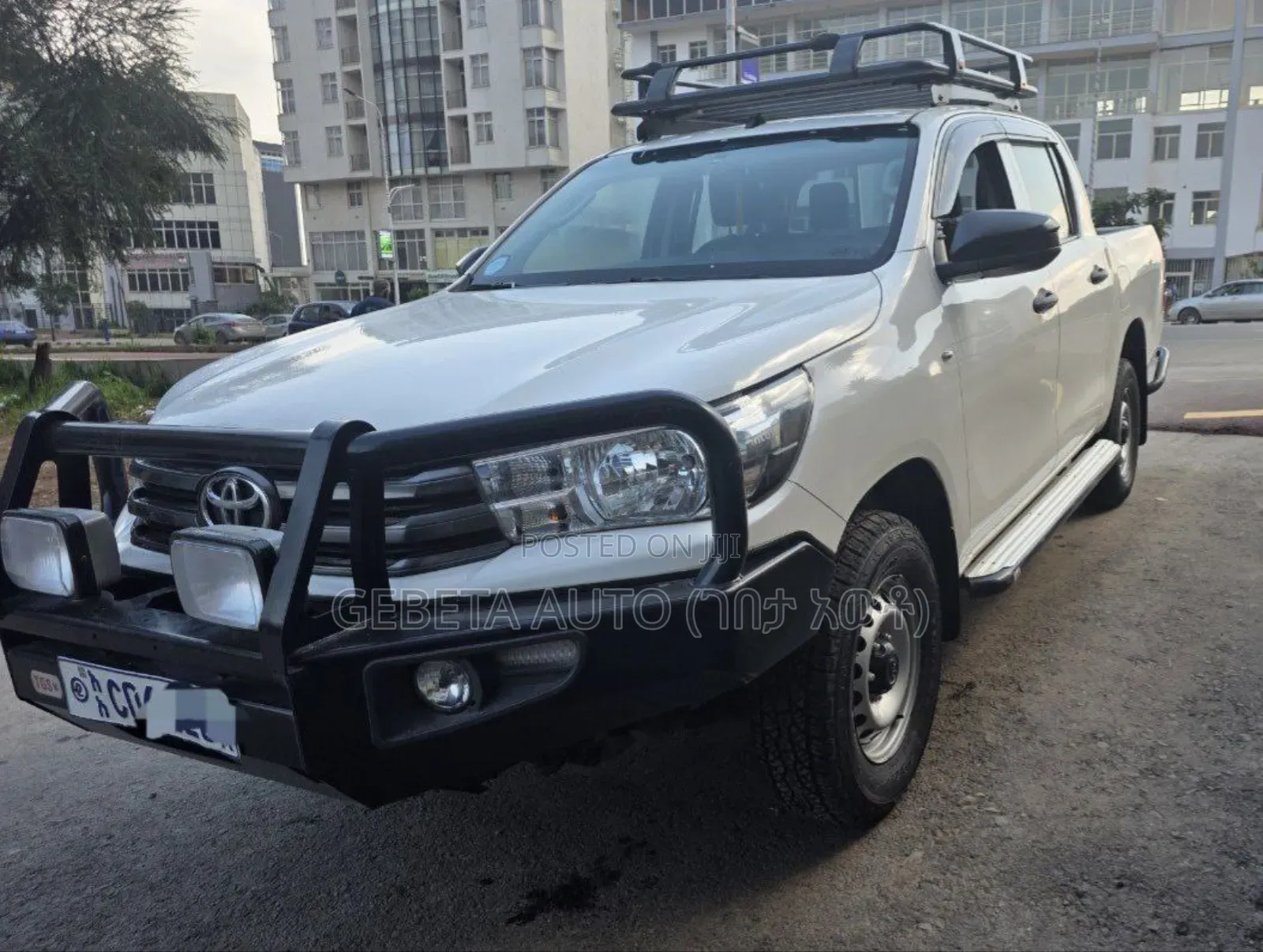 Toyota Hilux 2019 White