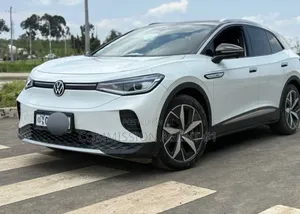 Photo - Volkswagen ID.4 2022 White