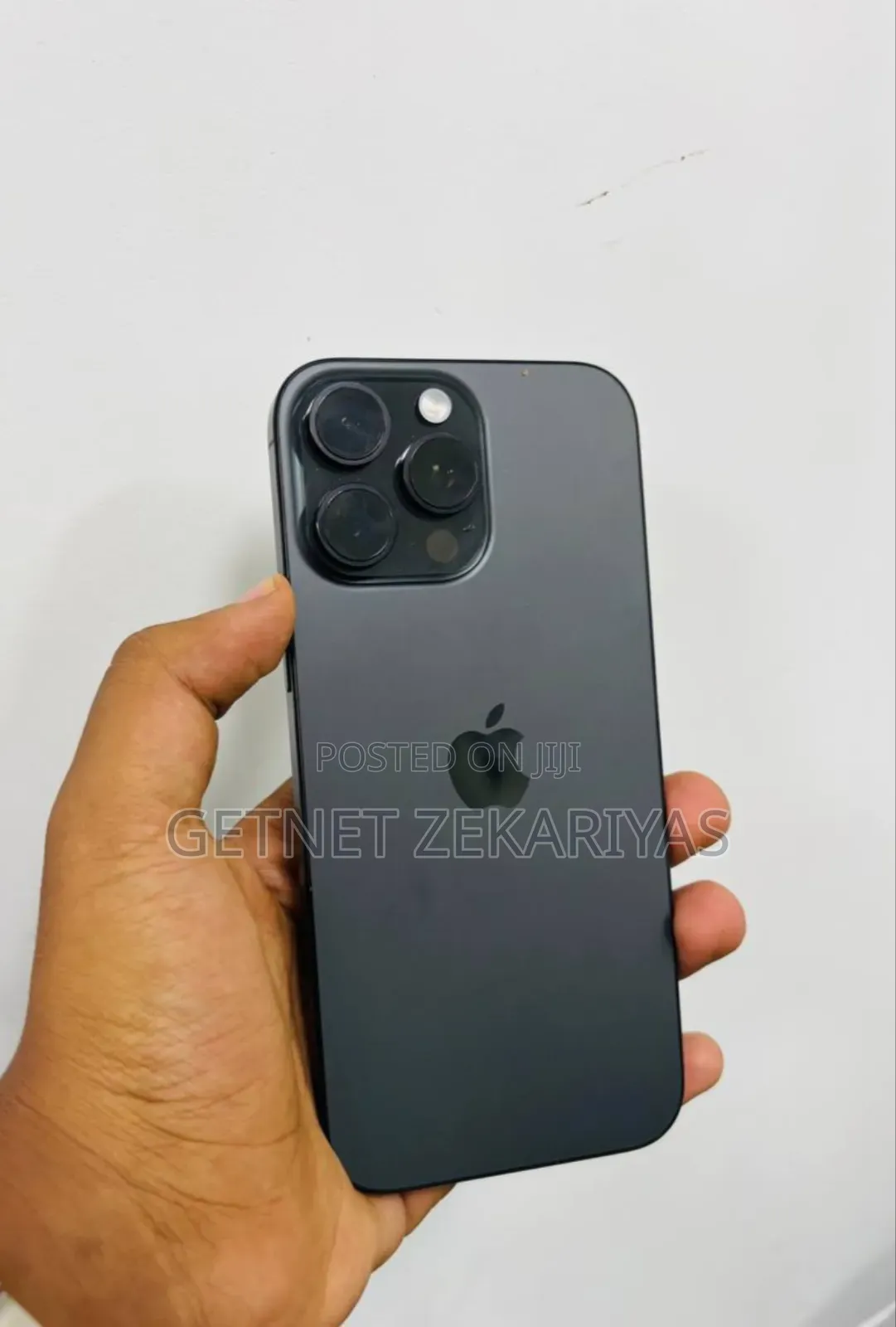 New Apple iPhone 16 Pro Max 1 TB Black