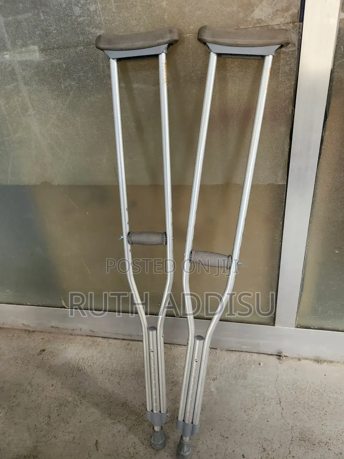 Axillary Bilateral Crutches真心axillary Crutches胺你crutches