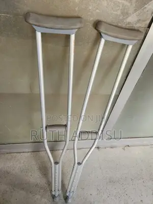 Axillary Bilateral Crutches朱明axillary Bilateral Crutches