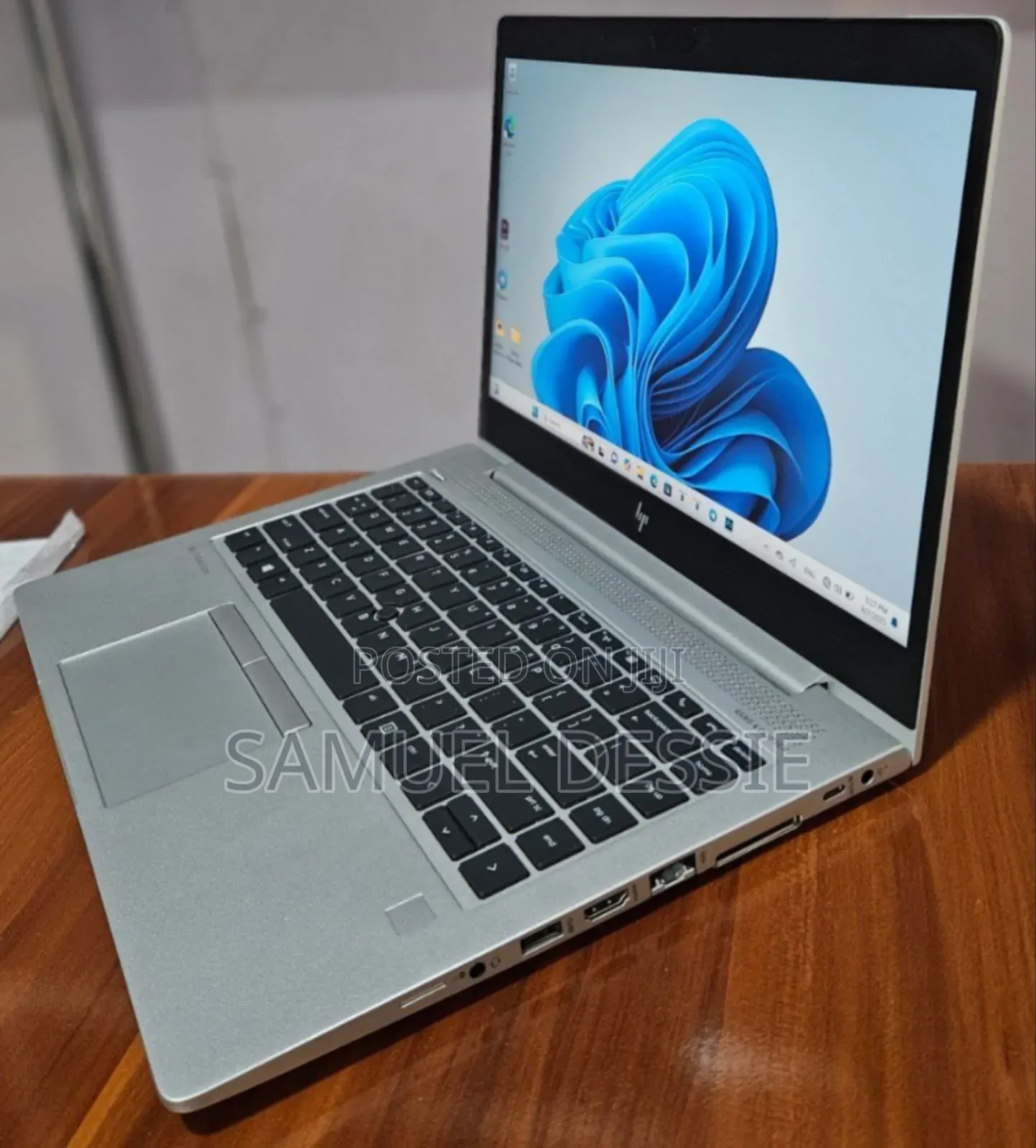 New Laptop HP EliteBook 745 8GB AMD Ryzen 5 SSD 256GB