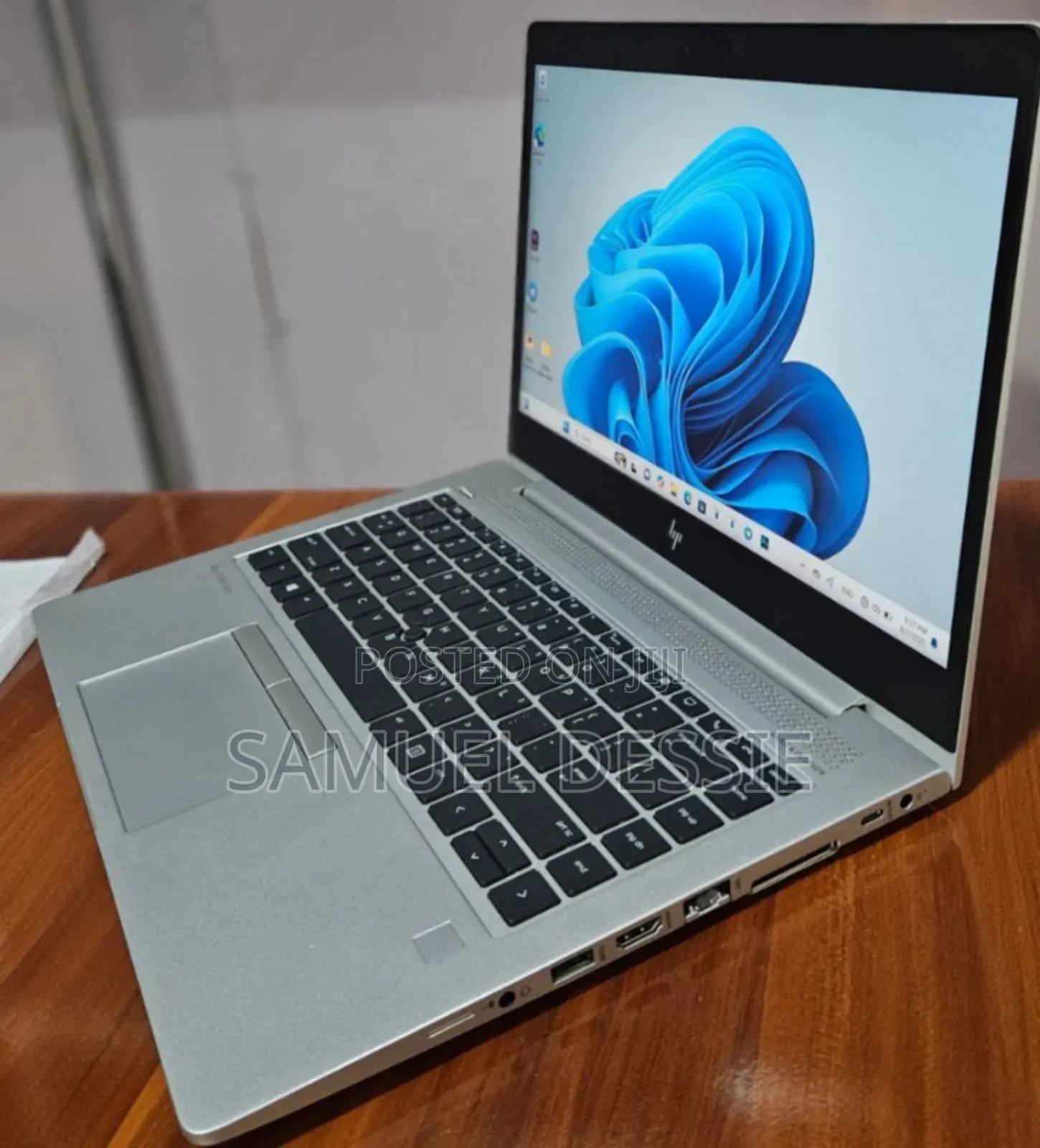 New Laptop HP EliteBook 745 8GB AMD Ryzen 5 SSD 256GB