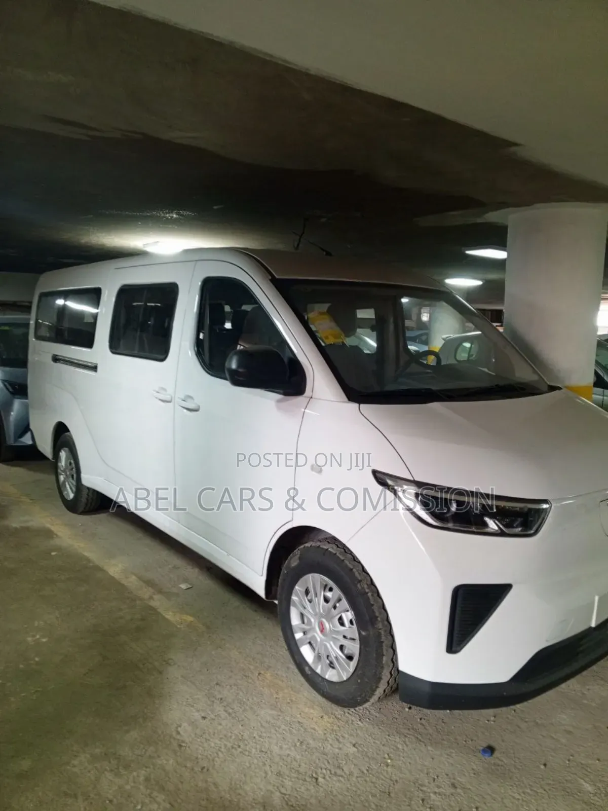 Willing 2025 for Rent With Driver