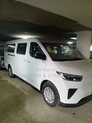 Photo - Willing 2025 for Rent With Driver