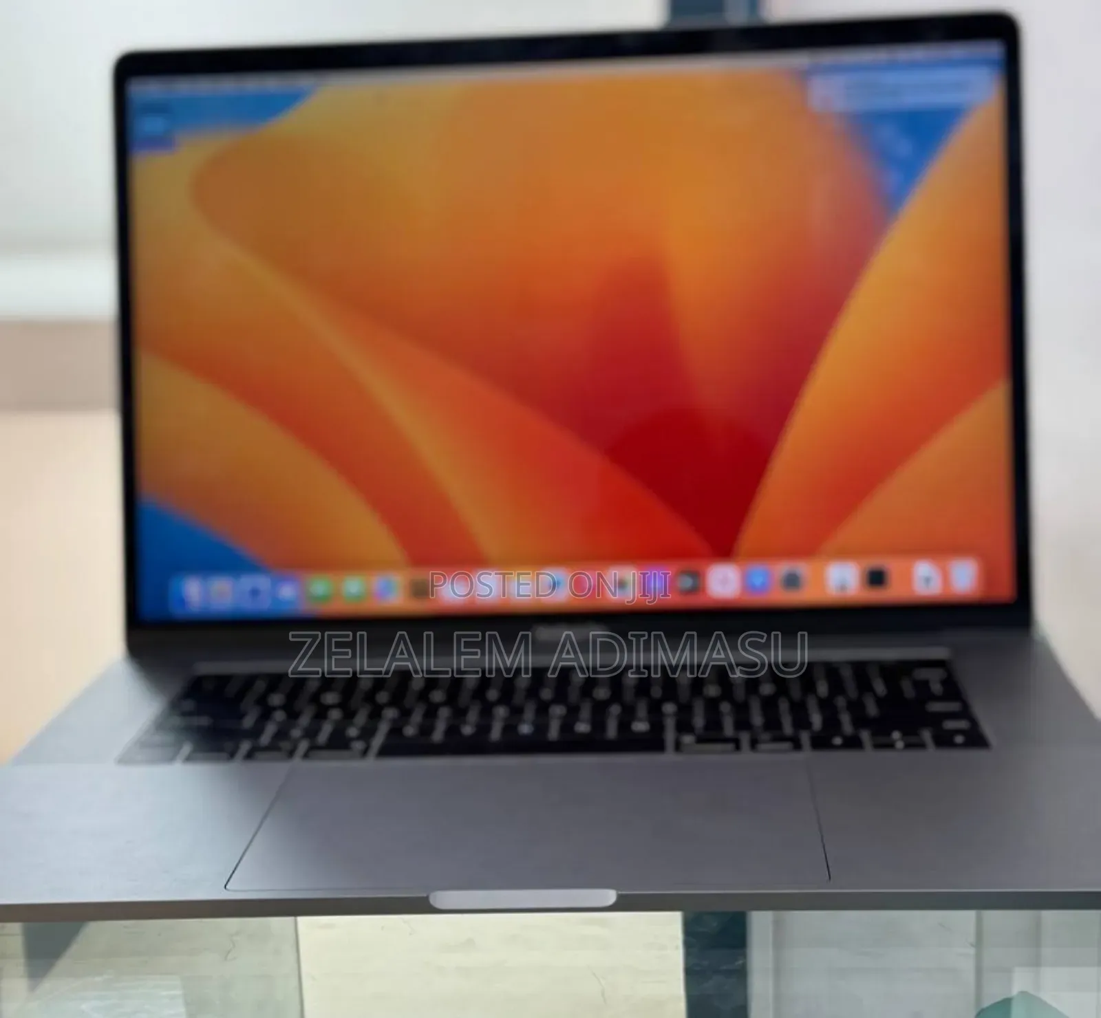 New Laptop Apple MacBook Pro 2017 16GB Intel Core I7 SSD 512GB