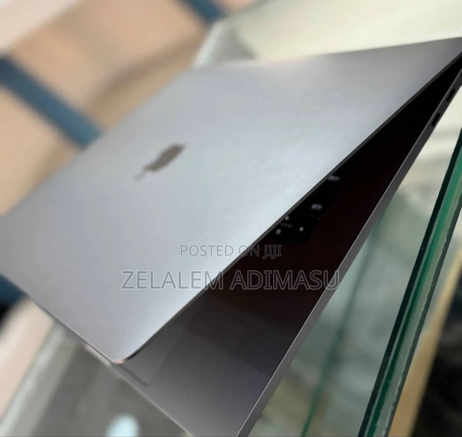 New Laptop Apple MacBook Pro 2017 16GB Intel Core I7 SSD 512GB