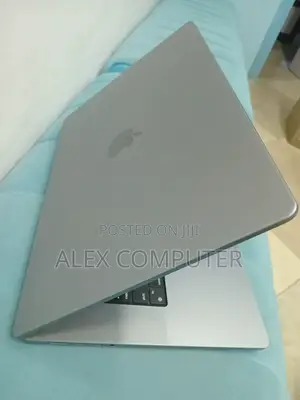 New Laptop Apple MacBook Pro M1 16GB Apple M1 Pro SSD 512GB