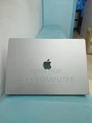 New Laptop Apple MacBook Pro M1 16GB Apple M1 Pro SSD 512GB