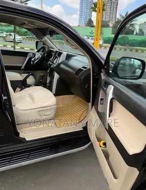 Toyota Land Cruiser Prado 2012 Brown