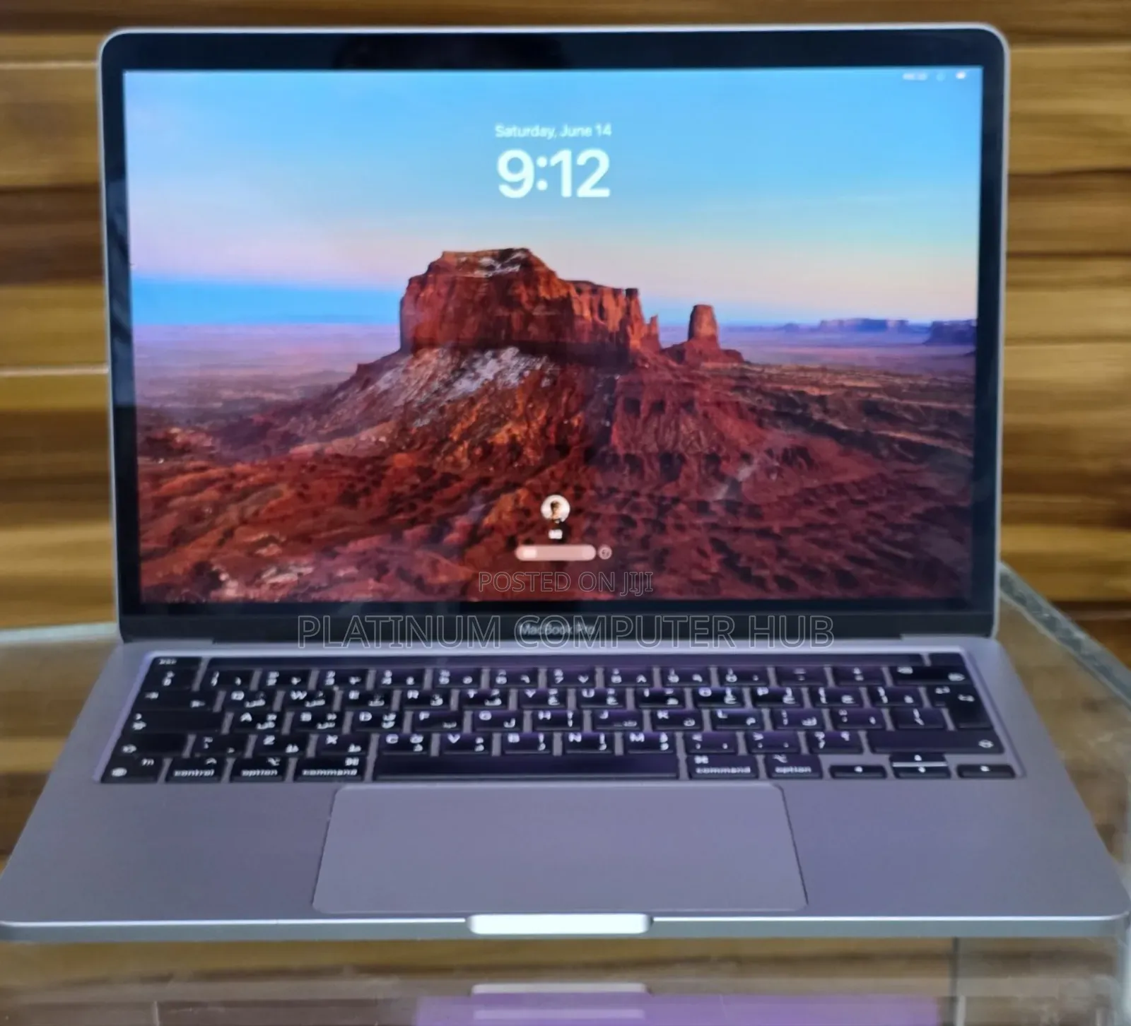 New Laptop Apple MacBook Pro 2022 M2 8GB Apple M2 SSD 256GB