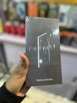 Photo - New Samsung Galaxy S25 Ultra 256 GB Gray