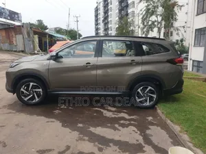 Photo - Toyota Rush 2022 Brown