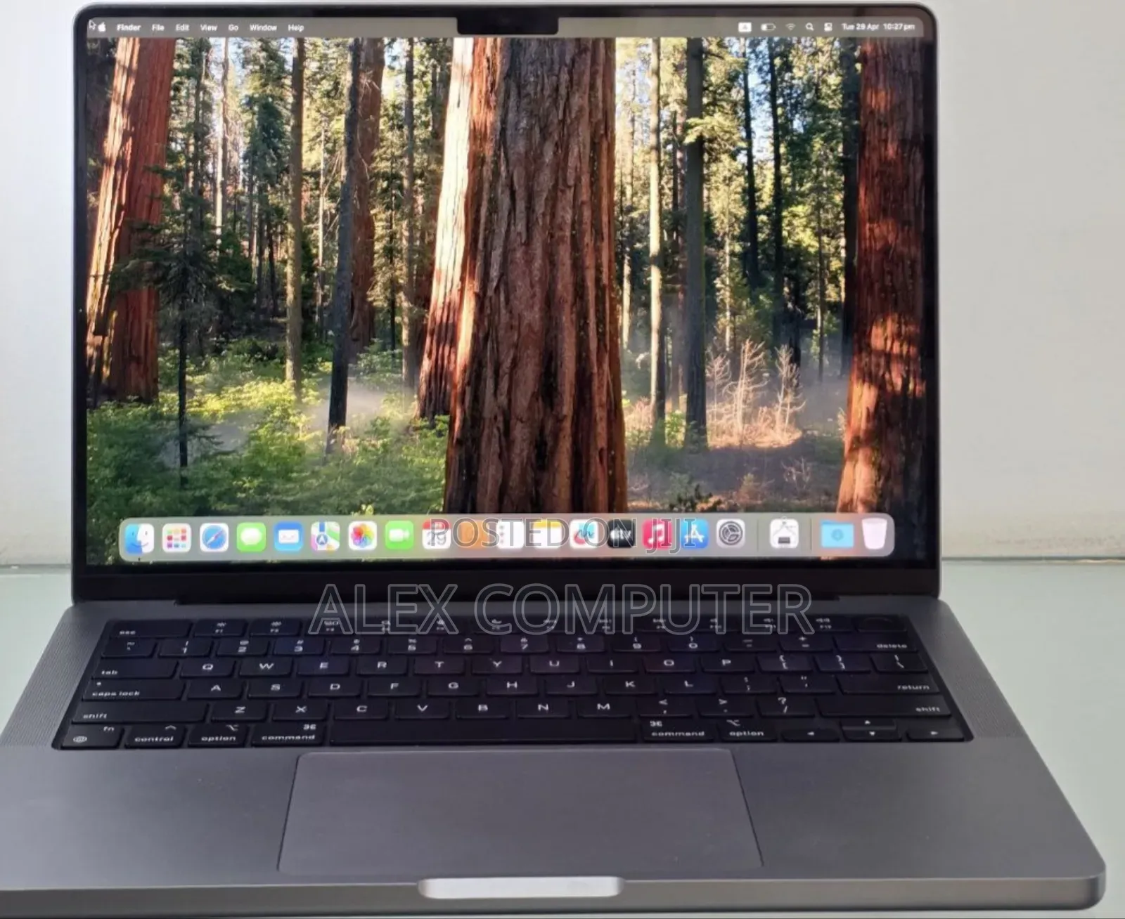 New Laptop Apple MacBook Pro 2023 M3 14-Inch 8GB Apple M3 SSD 512GB