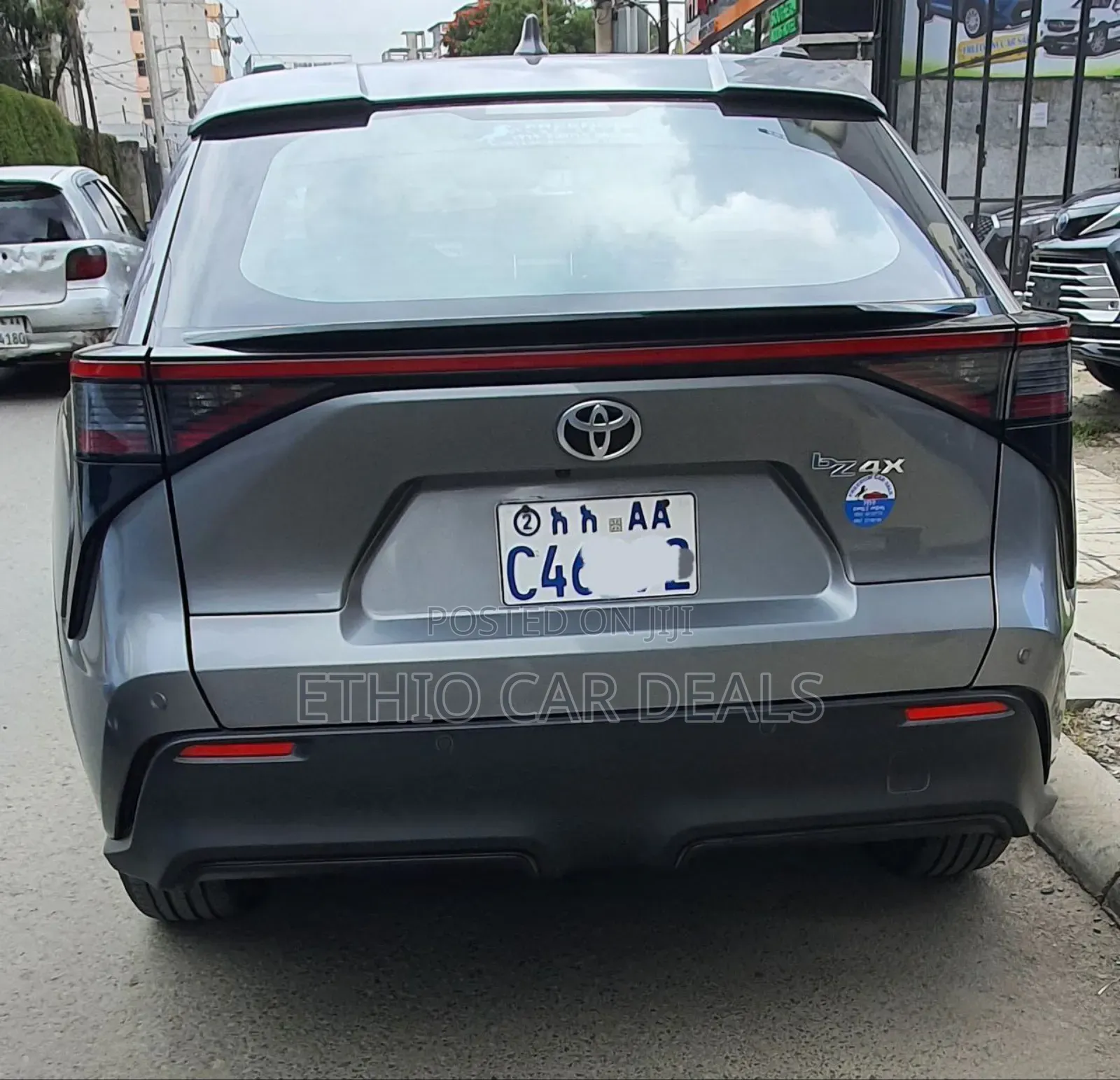 Toyota bZ4X 71.4 kWh AWD 2023 Silver