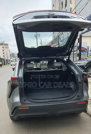 Toyota bZ4X 71.4 kWh AWD 2023 Silver