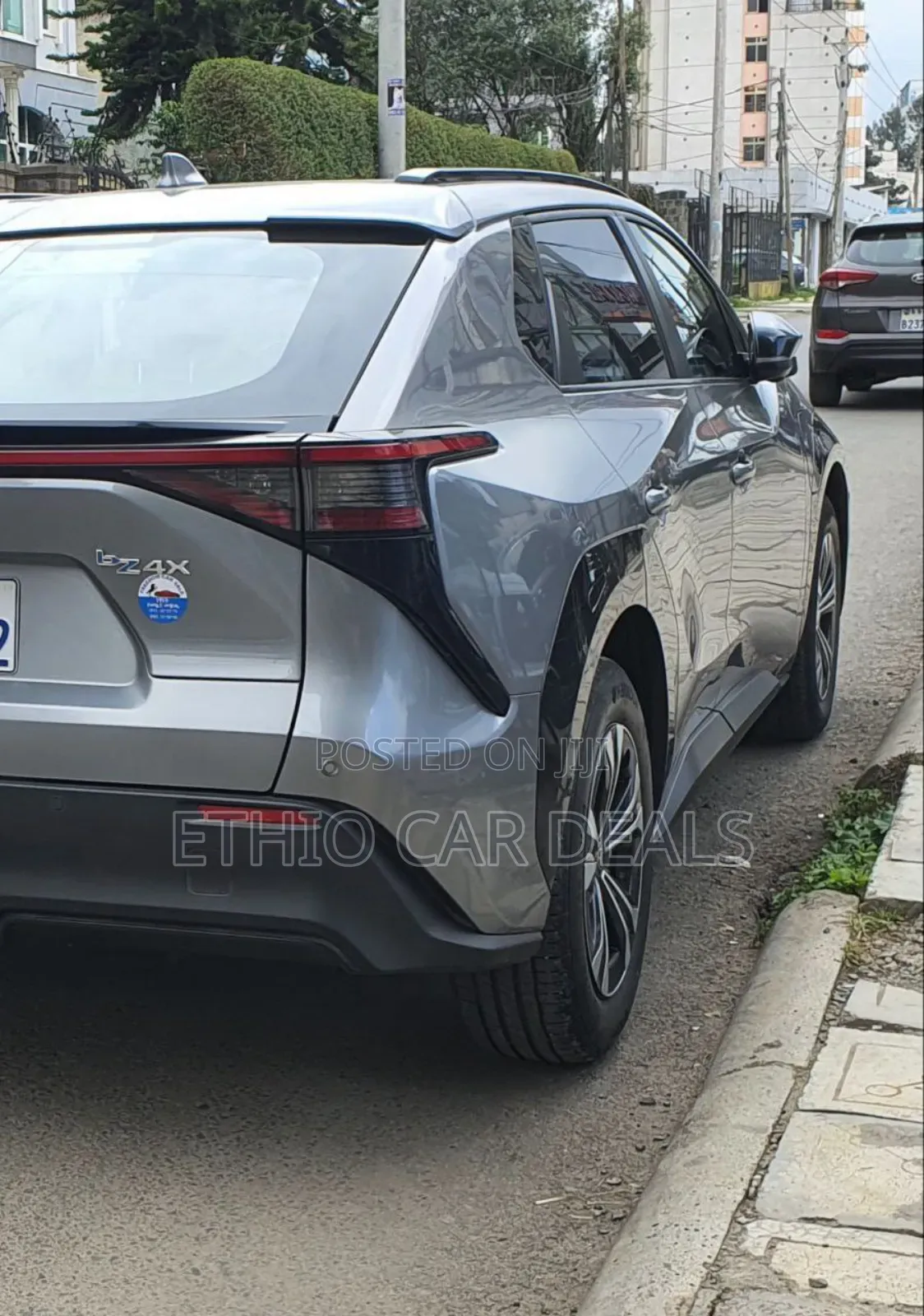 Toyota bZ4X 71.4 kWh AWD 2023 Silver