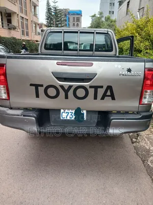 Toyota Hilux 2017 Gold