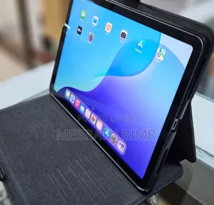 Photo - New Apple iPad (2022) 64 GB Gray