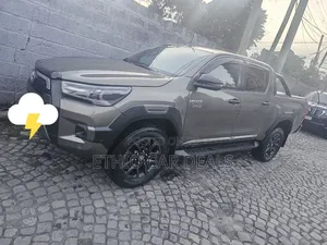 Toyota Hilux 2021 Beige