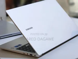 New Laptop Samsung 8GB Intel Core I5 SSD 256GB