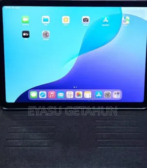 Photo - New Apple iPad Air 64 GB Black