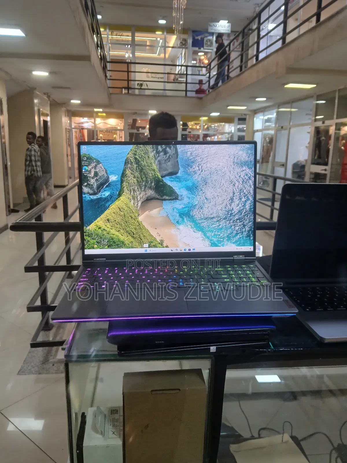 New Laptop Lenovo Legion Y740 16GB AMD Ryzen 9 SSD 1T