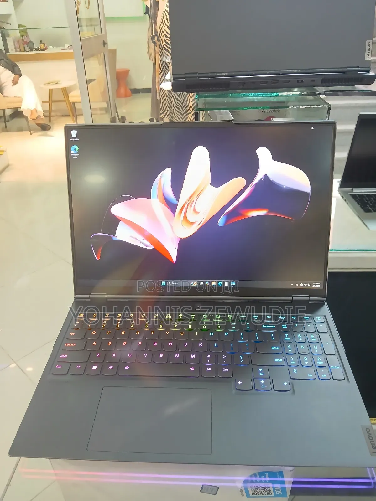 New Laptop Lenovo Legion Y740 16GB AMD Ryzen 9 SSD 1T