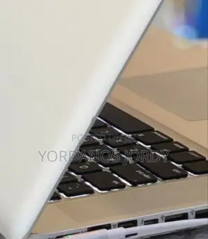 New Laptop Apple MacBook Pro 2010 4GB Intel Core I7 SSD 512GB