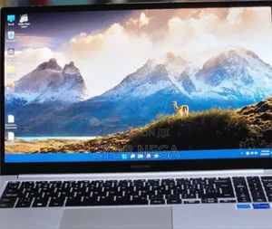 Photo - New Laptop Samsung 8GB Intel Core I5 SSD 256GB