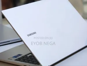 New Laptop Samsung 8GB Intel Core I5 SSD 256GB
