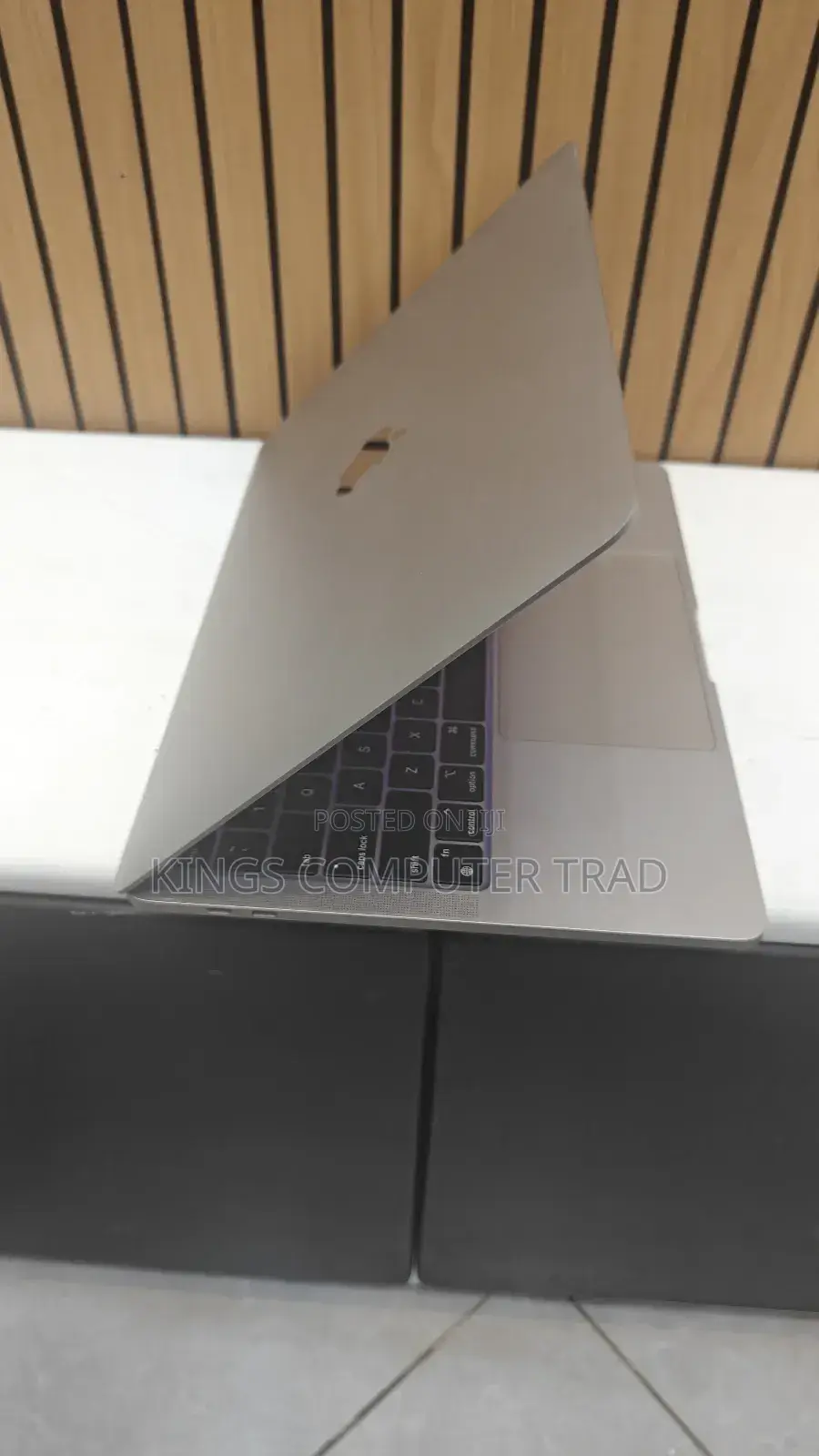 New Laptop Apple MacBook Pro 2020 16GB Apple M1 Pro SSD 512GB