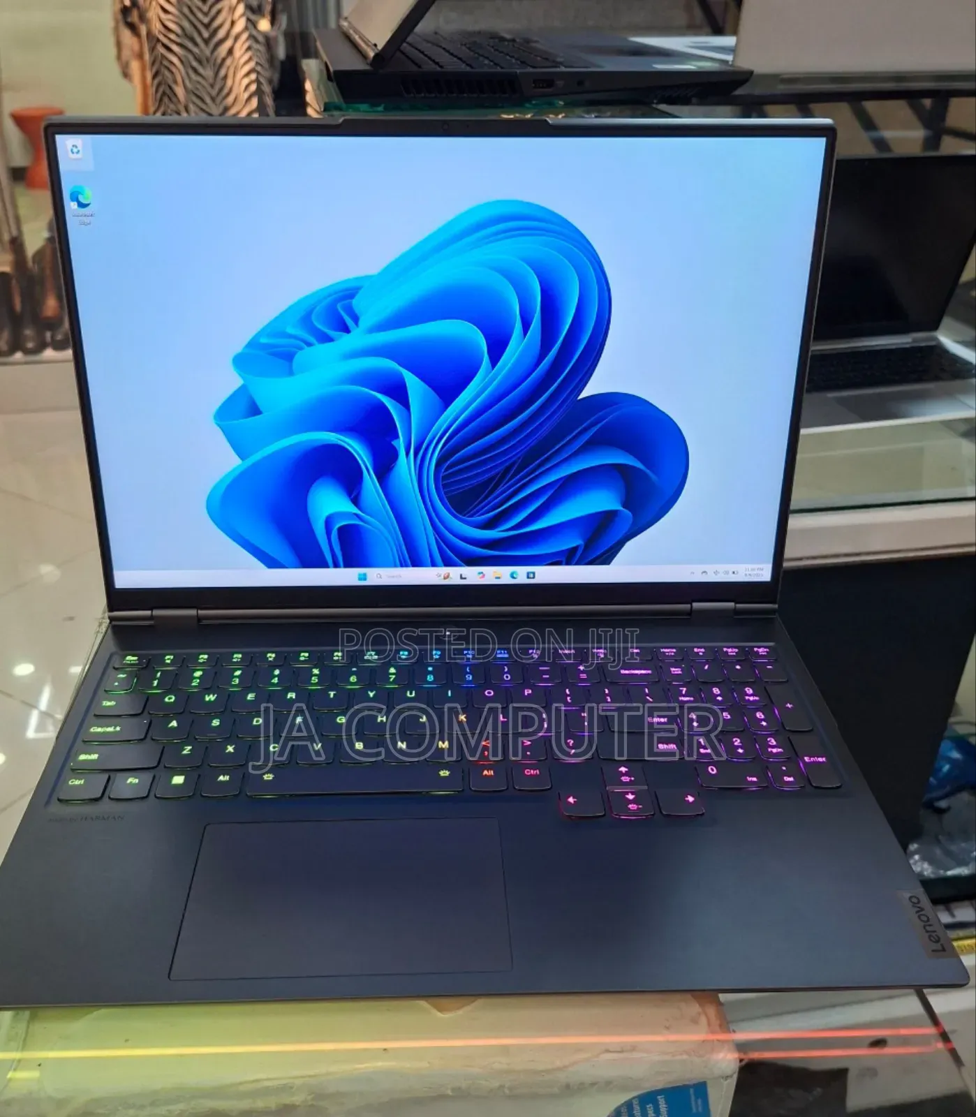 New Laptop Lenovo 16GB AMD Ryzen 9 SSD 1T