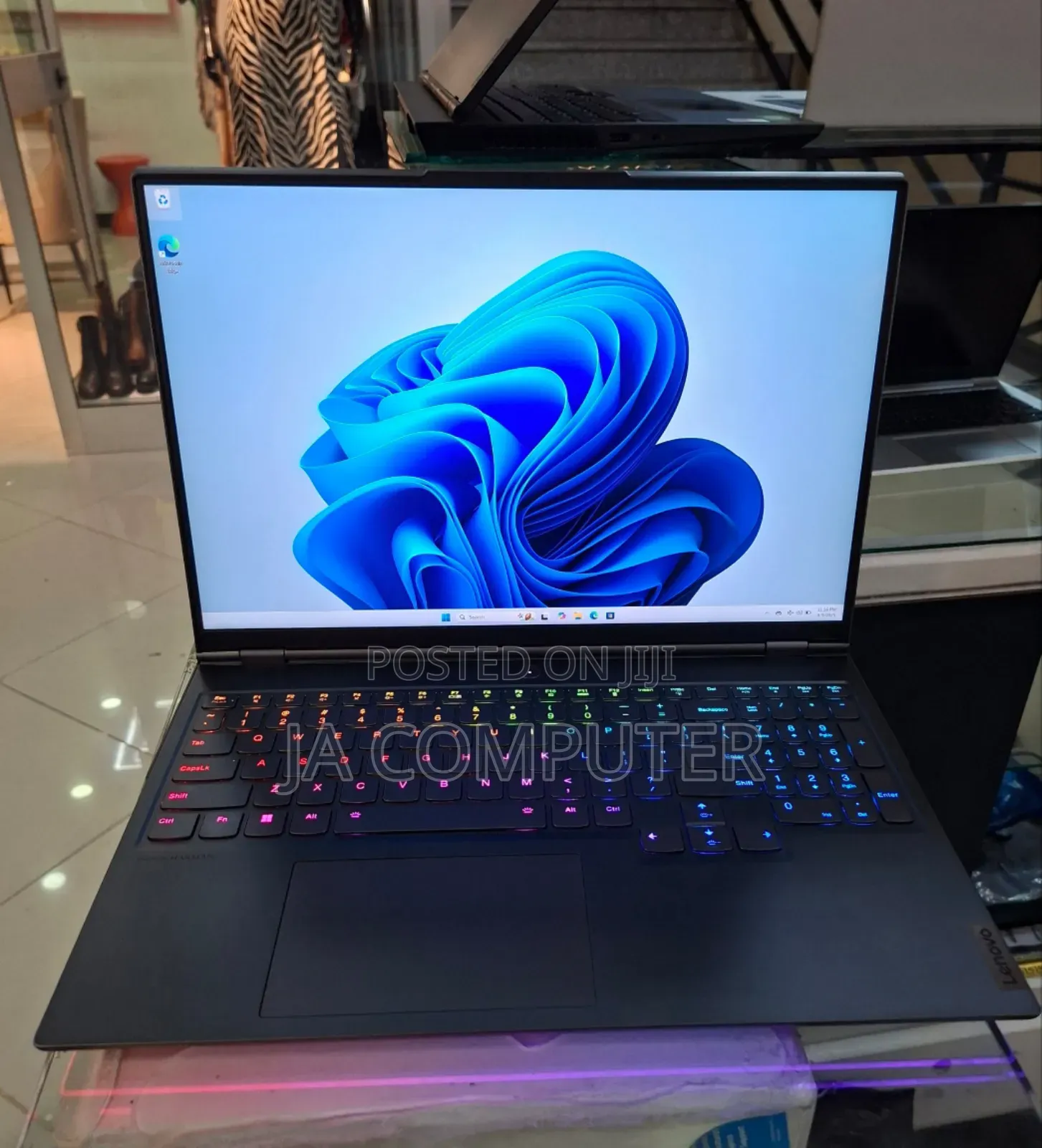 New Laptop Lenovo 16GB AMD Ryzen 9 SSD 1T