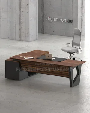 Stylish Managerial Table for Your Workspace