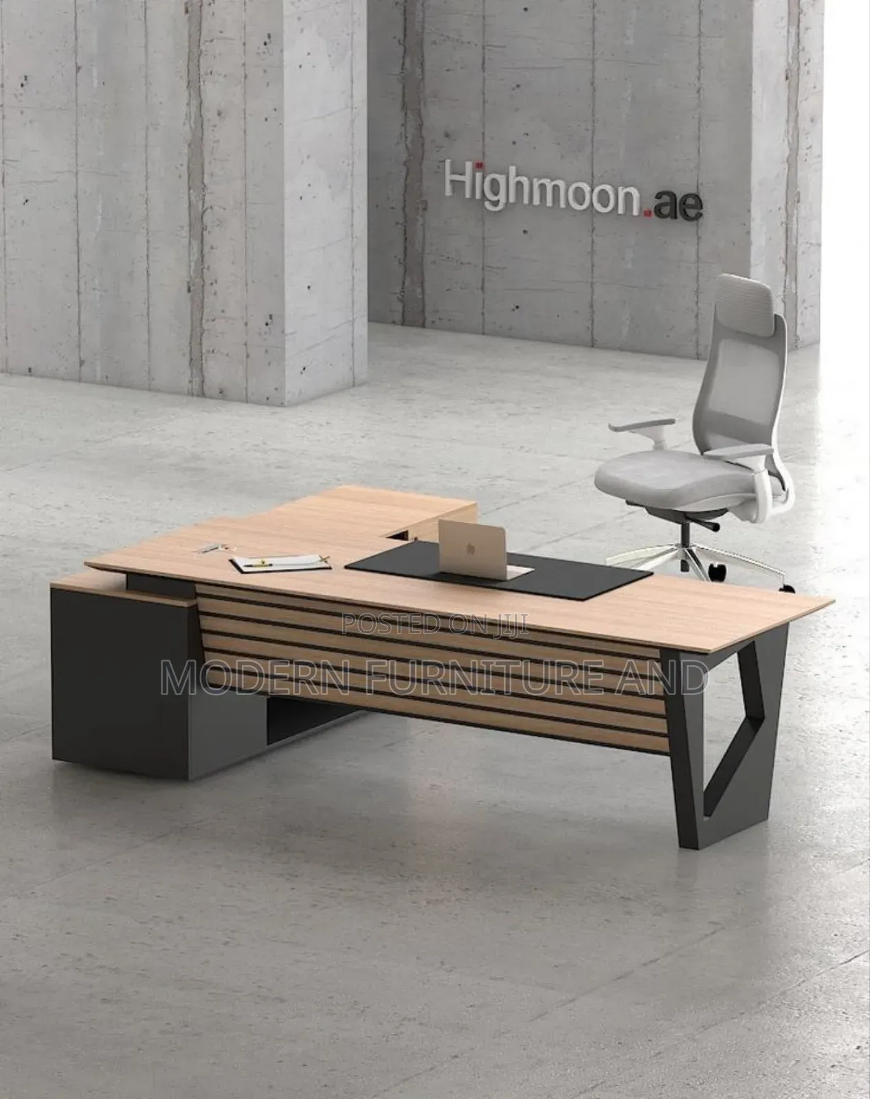 Stylish Managerial Table for Your Workspace