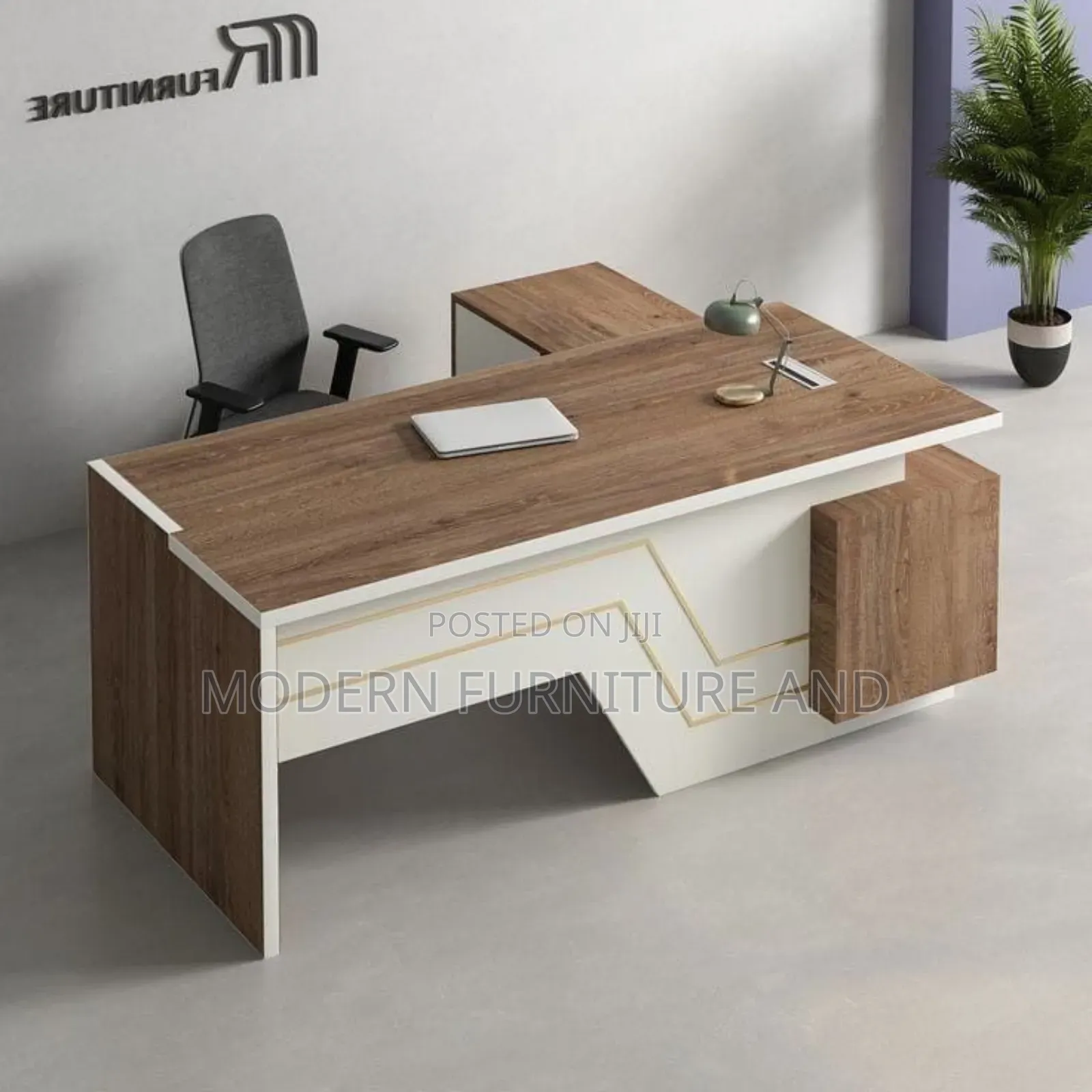 Stylish Managerial Table for Your Workspace