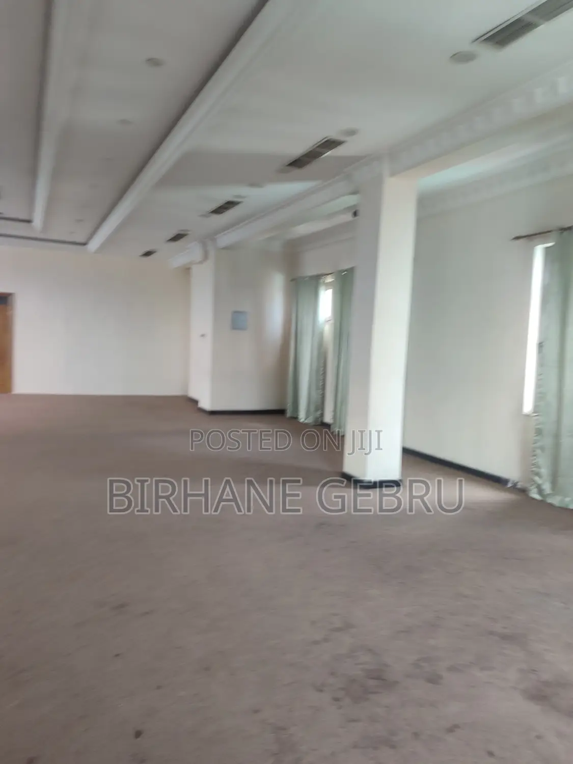 Space Luxury Apartiment Rent for Office